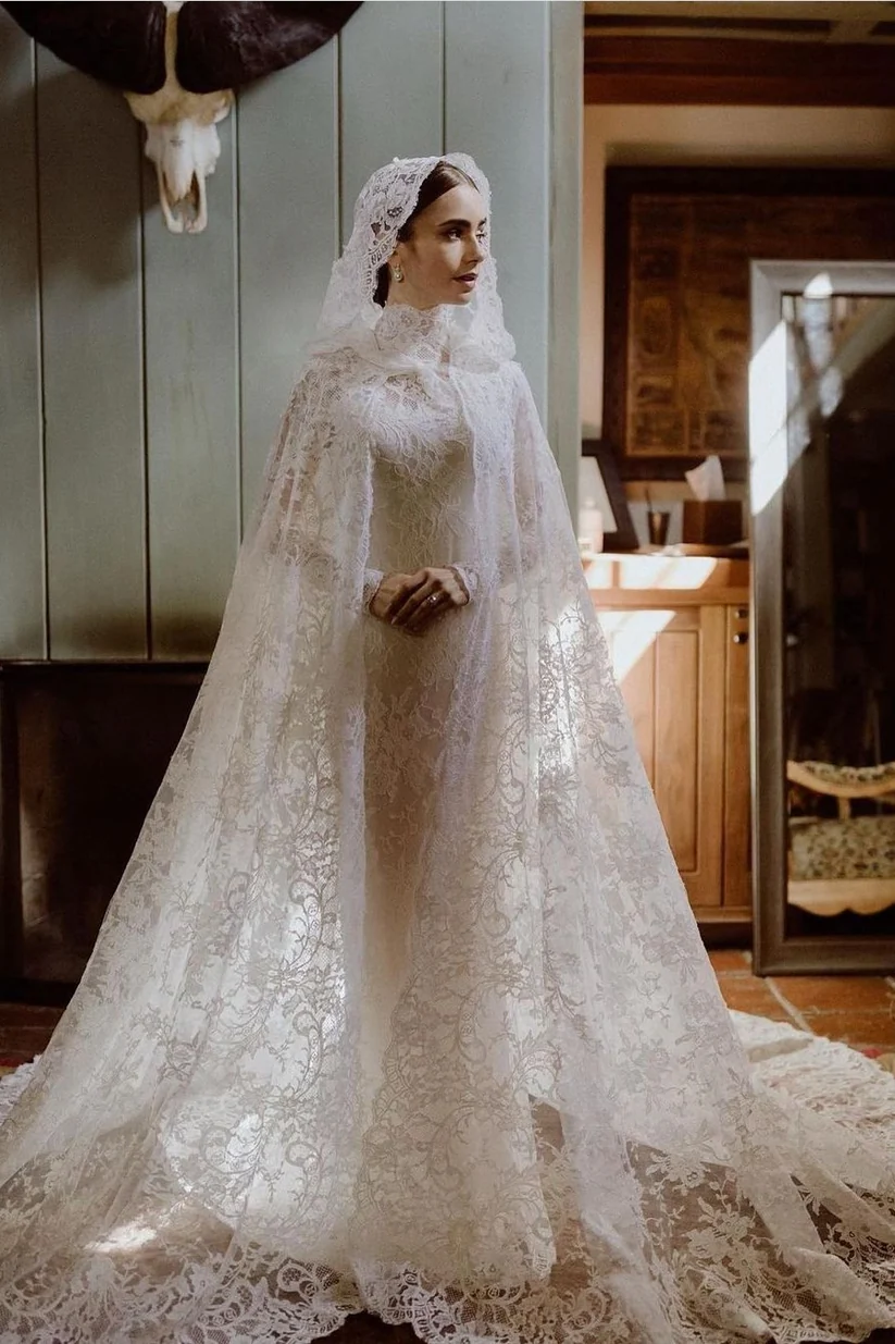 Romantic Long Mermaid White Lace Long Sleeves Backless Wedding Dress W Romantic Long Mermaid White Lace Long Sleeves Backless Wedding Dress W