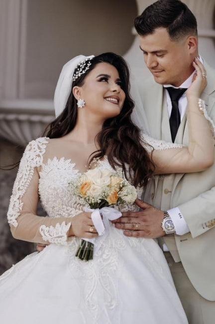 Romantic Sweetheart Long Sleeve Lace Ball Gown Satin Wedding Dresses With Appliques