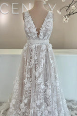 Romantic White A-Line V-Neck Sleeveless Backless Lace Cathedral Train Long Tulle Wedding Dresses