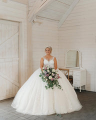 Romantic White Crew Sleeveless Sequined Ball Gown Long Tulle Wedding Dresses With Appliques