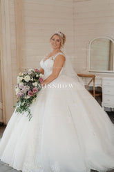 Romantic White Crew Sleeveless Sequined Ball Gown Long Tulle Wedding Dresses With Appliques