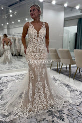 Romantic White Lace Mermaid V-Neck Spaghetti Strap Sleeveless Backless Cathedral Train Tulle Wedding Dresses