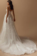 Romantic White Square Spaghetti Strap A-Line Sleeveless Court Train Tulle Wedding Dresses With Appliques