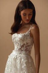 Romantic White Square Spaghetti Strap A-Line Sleeveless Court Train Tulle Wedding Dresses With Appliques