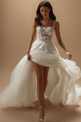 Romantic White Square Spaghetti Strap A-Line Sleeveless Court Train Tulle Wedding Dresses With Appliques