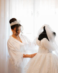 Romantic White Strapless Ball Gown Off-The-Shoulder Sequined Lace Sleeveless Long Tulle Wedding Dresses