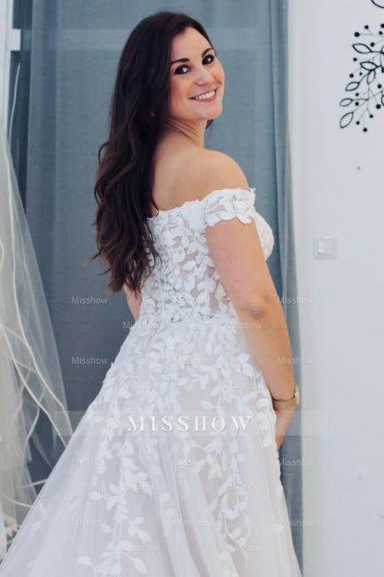 Romantic White Sweetheart A-Line Off-The-Shoulder Floor-Length Tulle Long Lace Wedding Dresses With Appliques