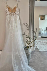 Romantic White Sweetheart Spaghetti Strap A-Line Sleeveless Lace Long Tulle Wedding Dresses With Appliques