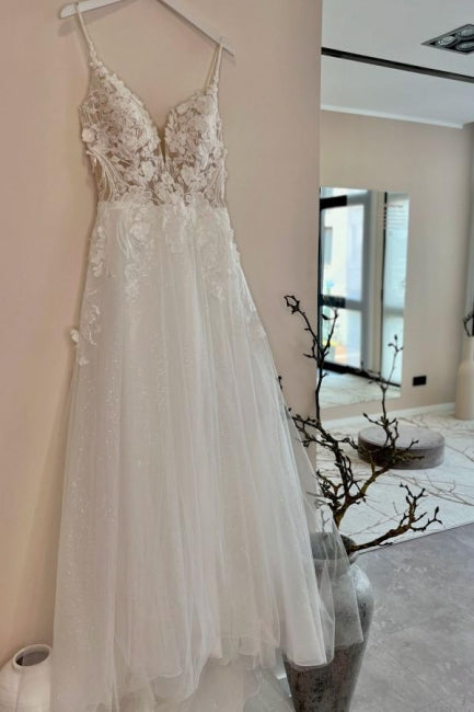 Romantic White Sweetheart Spaghetti Strap A-Line Sleeveless Lace Long Tulle Wedding Dresses With Appliques