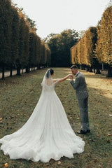 Romantic White Sweetheart Spaghetti Strap Off-The-Shoulder Sleeveless Lace Ball Gown Long Tulle Wedding Dresses With Appliques