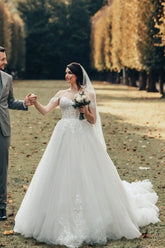 Romantic White Sweetheart Spaghetti Strap Off-The-Shoulder Sleeveless Lace Ball Gown Long Tulle Wedding Dresses With Appliques