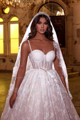 Romantic White Sweetheart Spaghetti Strap Sleeveless Ball Gown Long Lace Wedding Dresses