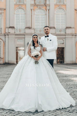 Romantic White Sweetheart Spaghetti Strap Sleeveless Sequined Ball Gown Long Tulle Wedding Dresses With Appliques