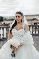 Romantic White Sweetheart Spaghetti Strap Sleeveless Sequined Ball Gown Long Tulle Wedding Dresses With Appliques