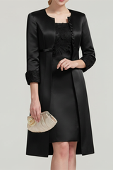 Sheath / Column Square Neck Knee Length Satin Lace Short Sleeve Mother of the Bride Dress with Pleats Appliques
