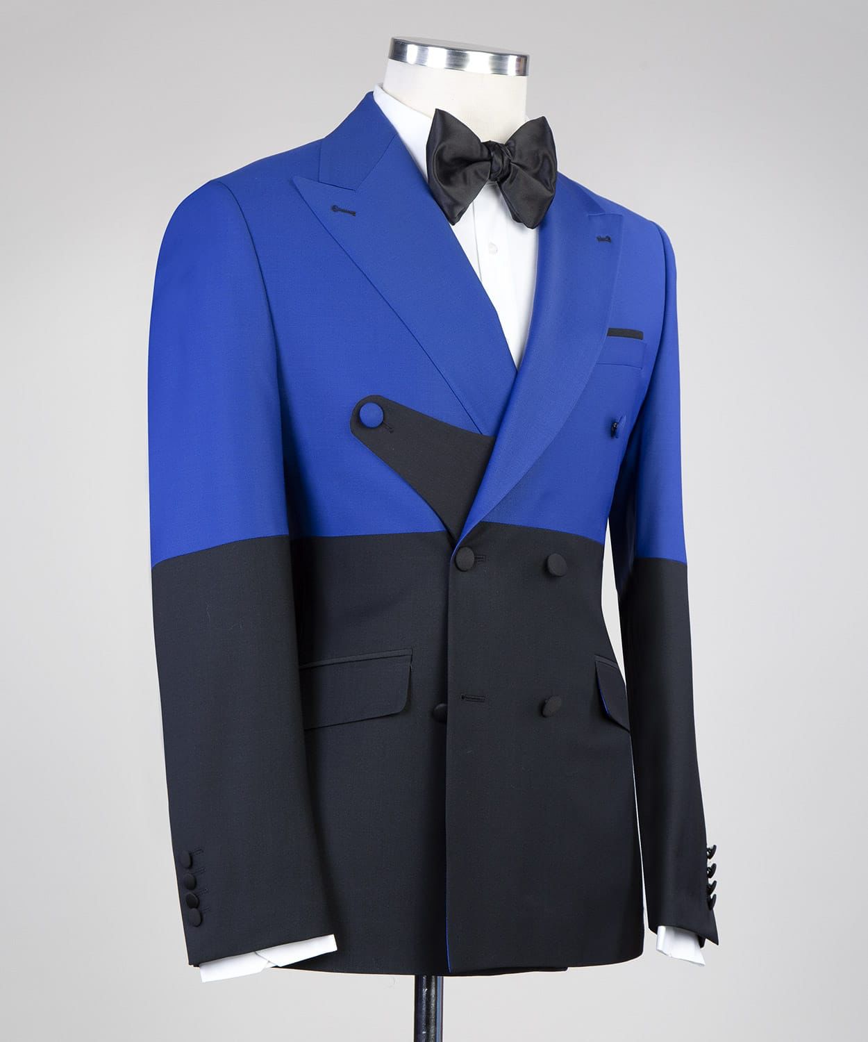 Sparkly Blue and Black Double-Breasted Peaked Lapel Prom Suit