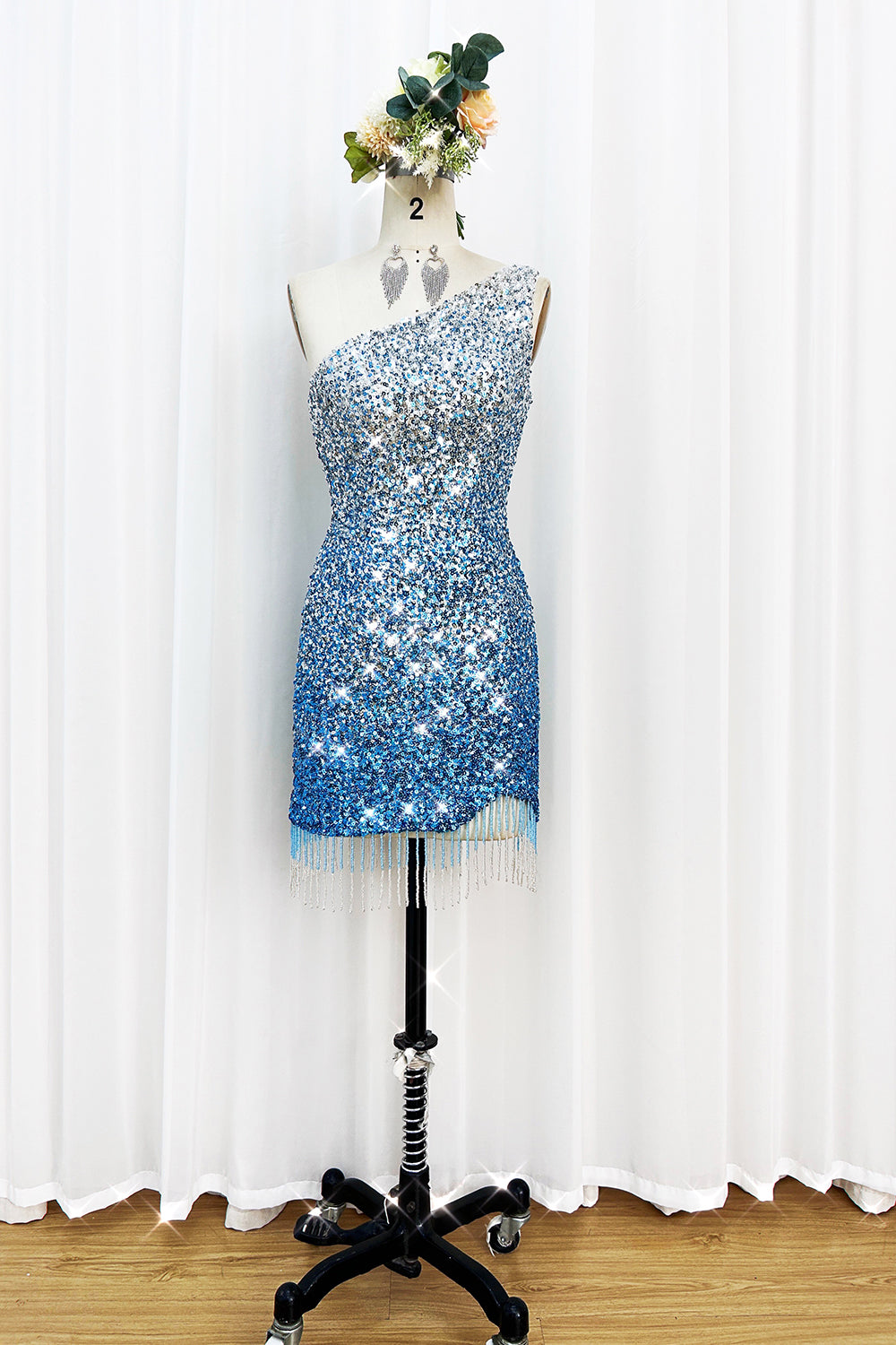 Sparkly Bodycon Spaghetti Straps Blue Sequins Short Homecoming Dress with Tassel
