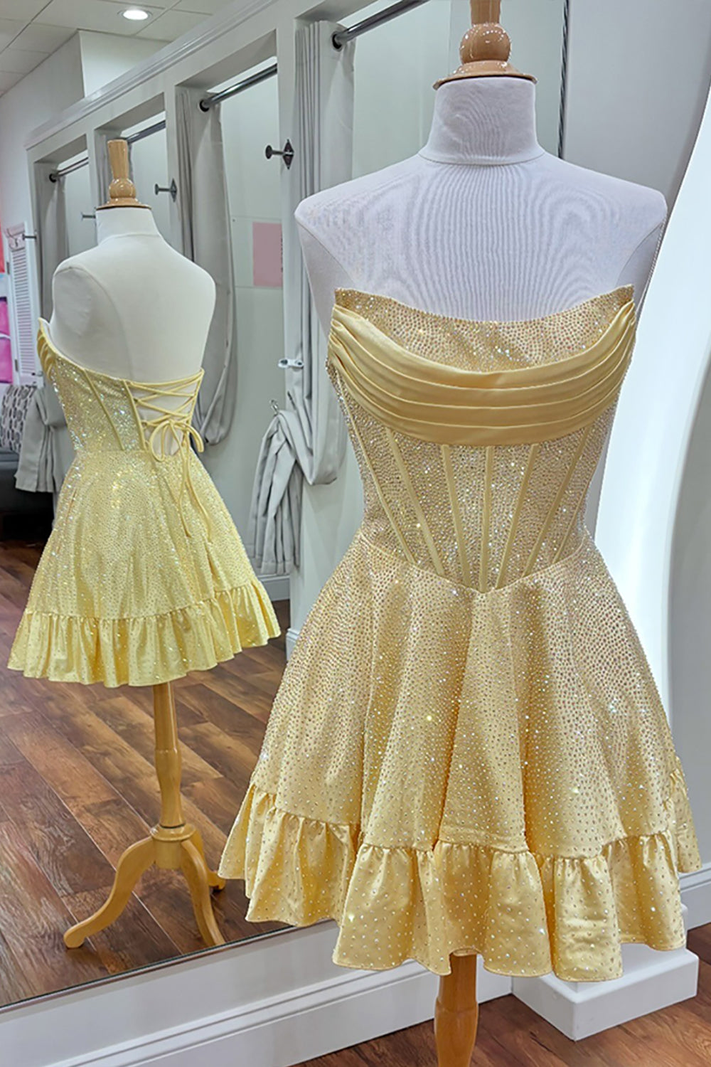 Sparkly Yellow Strapless Satin Beaded Short Corset Homecoming Dress