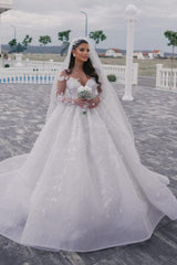 Stunning Sweetheart Floor-Length Long Sleeve Beaded Tulle Ball Gown Wedding Dresses with Appliques