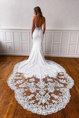 Stunning White Lace Mermaid V-Neck Spaghetti Strap Sleeveless Cathedral Train Satin Wedding Dresses