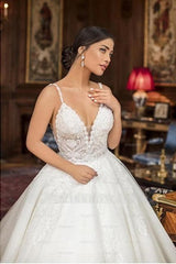 Stunning White Spaghetti Strap V-Neck Sleeveless Backless Lace Ball Gown Long Lace Wedding Dresses
