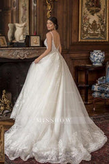 Stunning White Spaghetti Strap V-Neck Sleeveless Backless Lace Ball Gown Long Lace Wedding Dresses