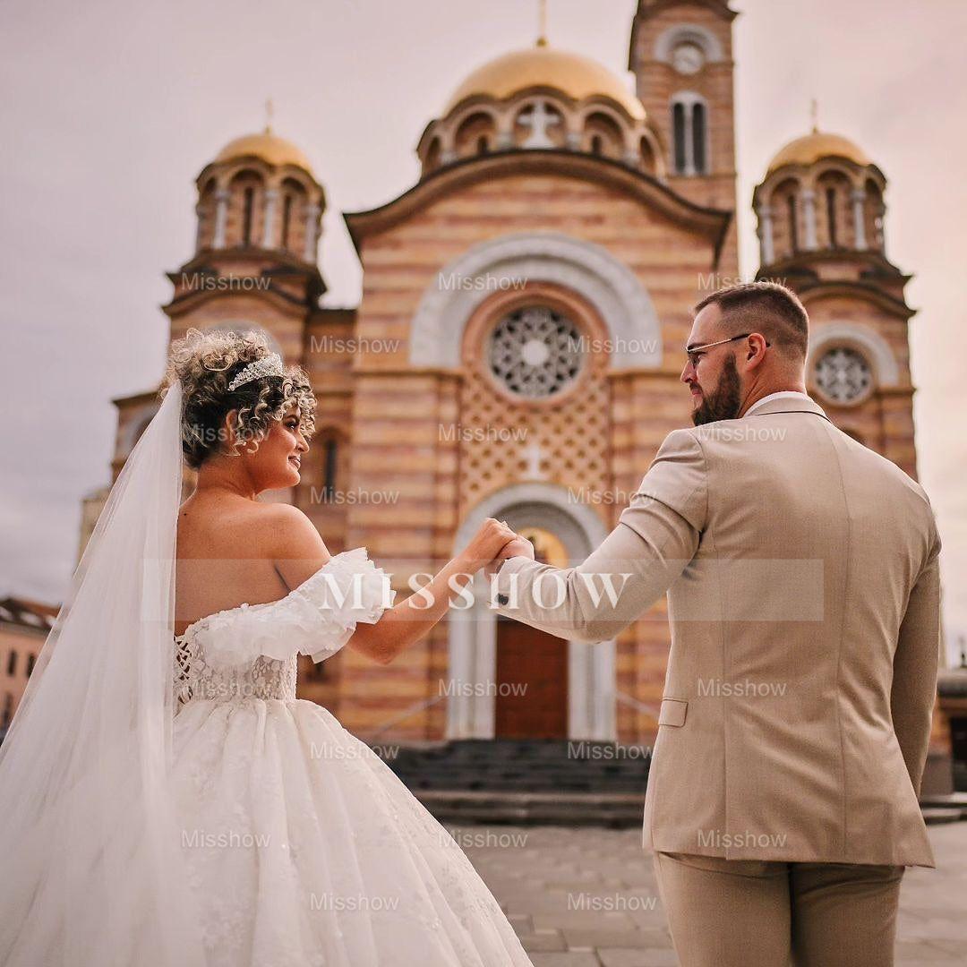 Stunning White Sweetheart Off-The-Shoulder Ball Gown Beaded Lace Sleeveless Cathedral Train Tulle Wedding Dresses