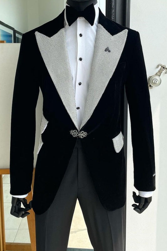 Stylish Obsidian Peaked Lapel Velvet Prom Ensemble