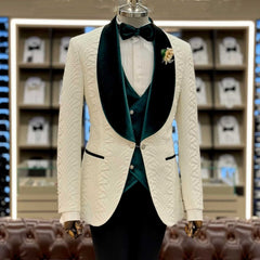 Stylish White Shawl Lapel Jacquard Three-Piece Wedding Suit
