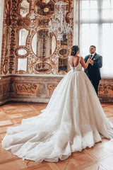 Sweetheart Luxury Ball Gown Stain Wedding Dress with Appliques