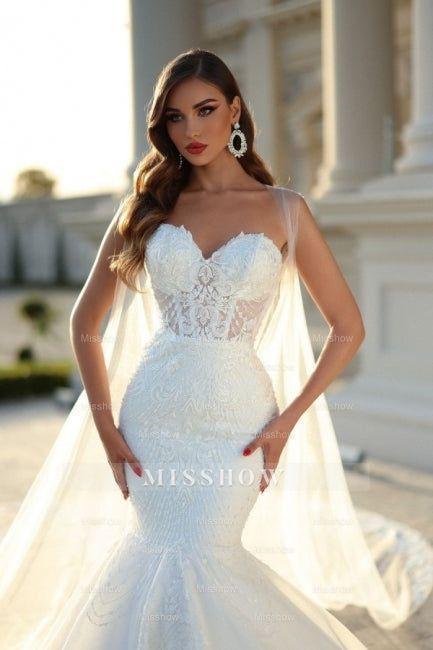 Sweetheart Mermaid White Wedding Dress with Court Train
