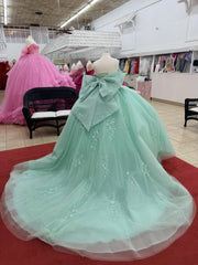 Sweetheart Off-the-Shoulder Floral Applique Bow Ball Gown Quinceanera Dress with Train