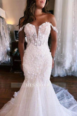 Sweetheart White Mermaid Lace Wedding Dress