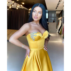 Sweetheart Yellow A-line Sequined Sleeveless Prom Dress With Slit