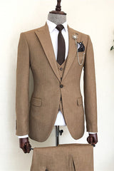 Tailored Brown Peak Lapel Three-Piece Men's Business Suit