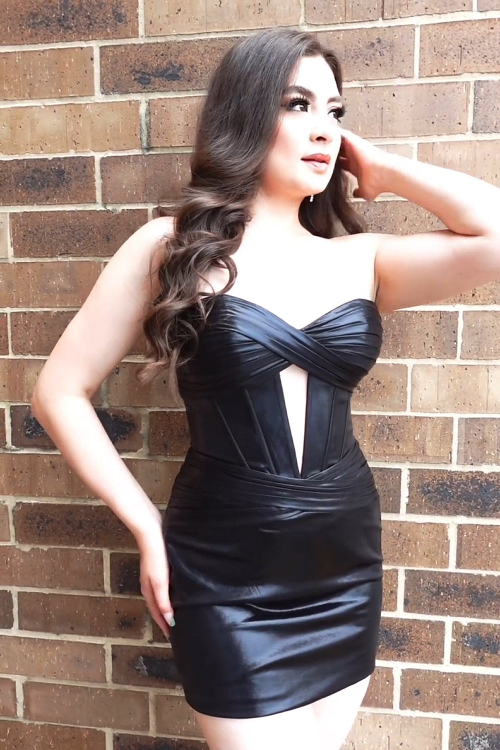 Trendy Burgundy Strapless Satin Sheath Short Homecoming Dress