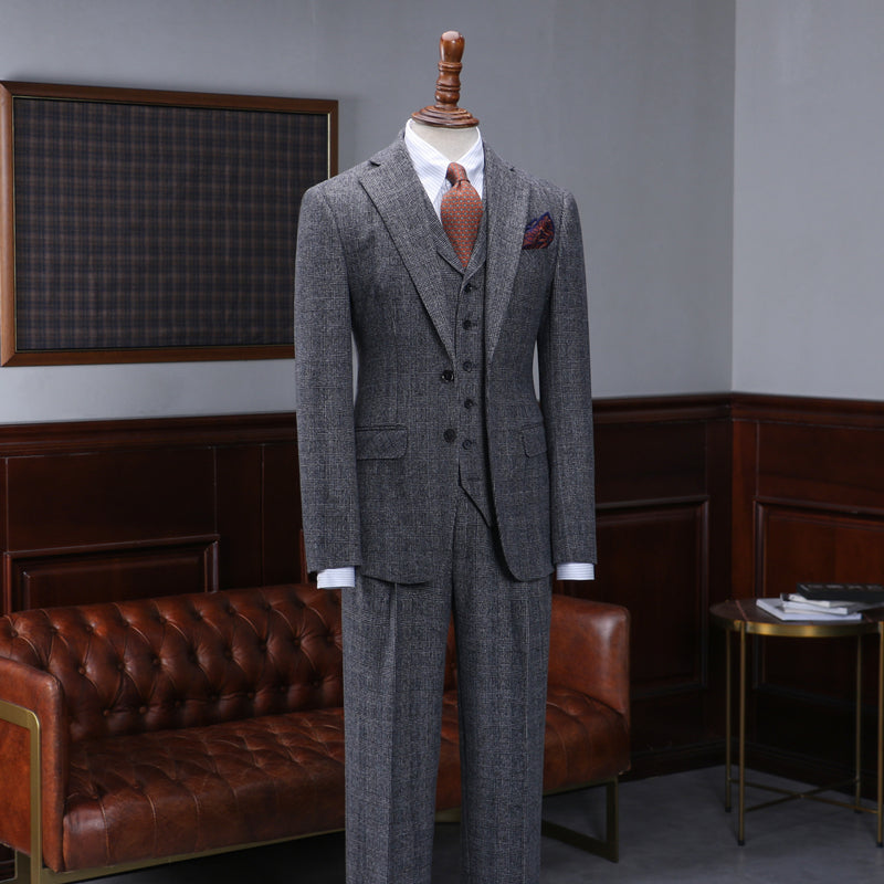 Trendy Dark Gray Plaid Three Pieces Men’s Business Suit
