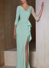 V-Neck 3/4 Sleeve Floor-Length Sheath Mother of the Bride Dress with Appliques