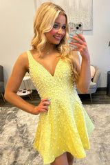 V-Neck Thick Strap Pearl Beading Open Back Satin A-Line Homecoming Dress Mini