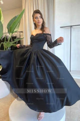Vintage A-Line Satin Sweetheart Long Sleeve Black Prom Evening Dresses With Appliques