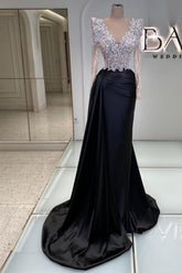 Vintage Column Satin Lace V-Neck Long Sleeve Black Prom Evening Dresses With Beading