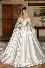 Vintage Ivory Ball Gown V-Neck Strapless Off-The-Shoulder Lace Long Sleeves Satin Wedding Dress