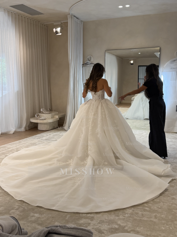 Vintage Long White Ball Gown Sweetheart Lace Wedding Dress with Detachable Train