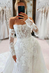 Vintage White A-Line Strapless Sleeveless Cathedral Train Lace Wedding Dresses With Appliques