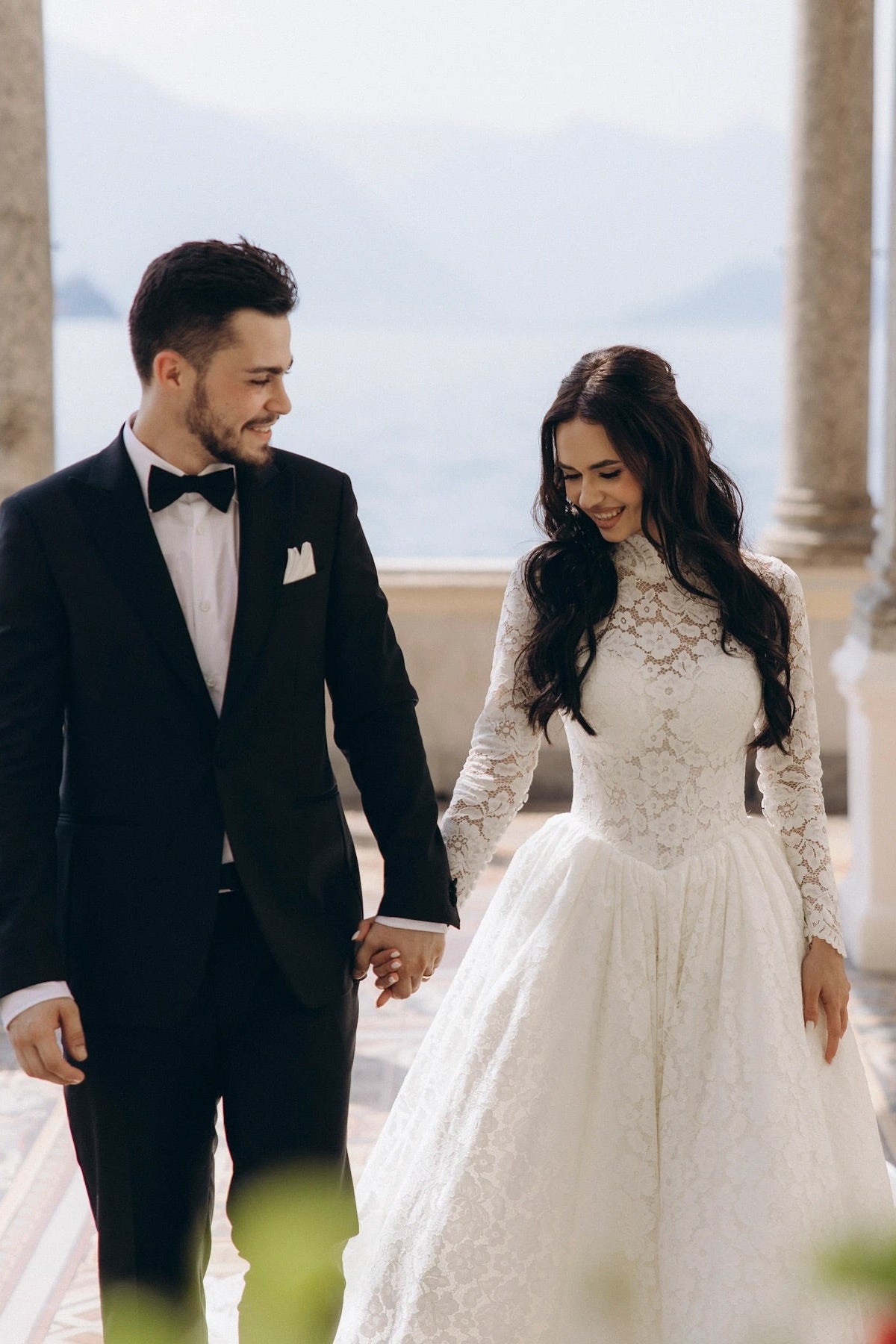 Vintage White High-Neck A-Line Long Sleeves Ball Gown Cathedral Train Lace Wedding Dresses