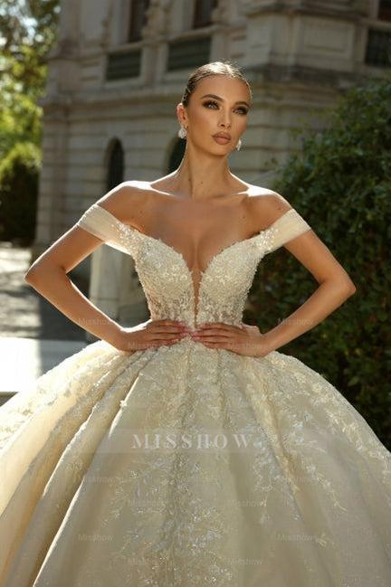 Vintage White Off-The-Shoulder Sleeveless Sequined Ball Gown Tulle Wedding Dresses With Appliques