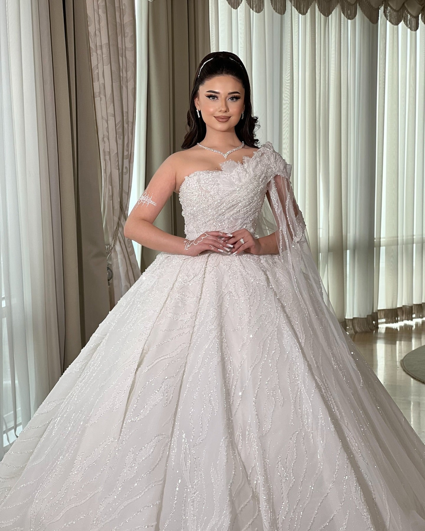 White 3D Lace Applique Beaded Ball Gown Wedding Dress One Shoulder Sleeveless Sparkle Tulle Cathedral Train Bridal Gown