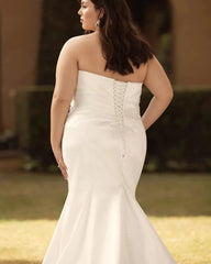 White Satin Plus Size Mermaid Wedding Dress Strapless Sweetheart Lace-Up Back Cathedral Train Bridal Gown