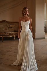 White Strapless Sleeveless A-line Chiffon Floral Appliques Pleated Formal Evening Dress