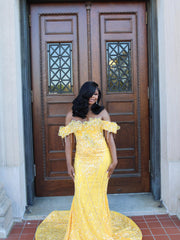 Yellow Lace Mermaid Prom Dress Off Shoulder 3D Floral Crystal Fringe Sparkly Evening Gown with Detachable Train